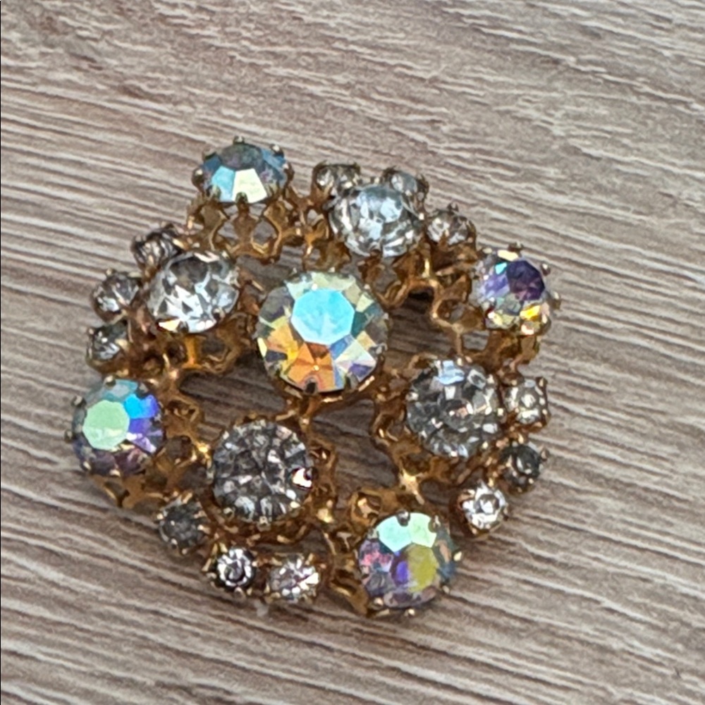 Vintage Aurora Borealis Prong Gold Tone Brooch